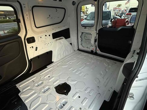 Used 2017 RAM ProMaster City Tradesman SLT w/ Rear Back-up Camera Group FWD image 49