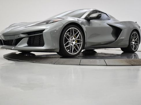 Used 2024 Chevrolet Corvette Z06 RWD image 24