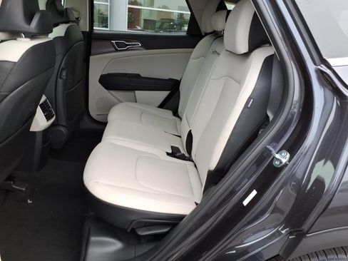 New 2026 Kia Sportage EX w/ EX Panorama Roof Package FWD image 9