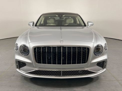New 2026 Bentley Flying Spur Plug-In Hybrid image 8
