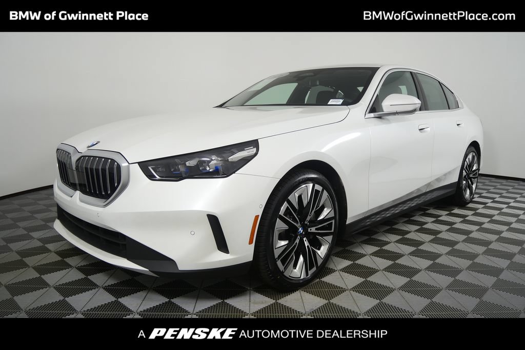 Certified 2026 BMW 530i RWD image 1