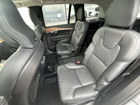 Used 2025 Volvo XC90 B6 Plus AWD/4WD image 23