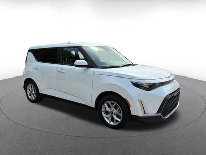 Used 2025 Kia Soul LX w/ LX Technology Package