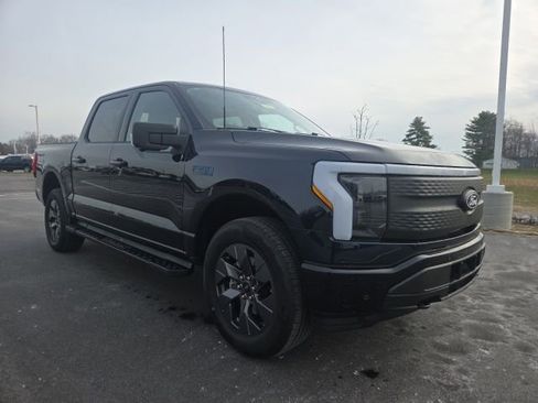 Used 2025 Ford F150 Lightning Flash image 2