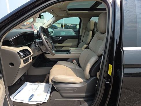 Used 2022 Lincoln Navigator L Reserve image 24