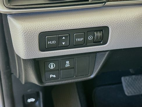 Used 2019 Honda Accord Touring image 17