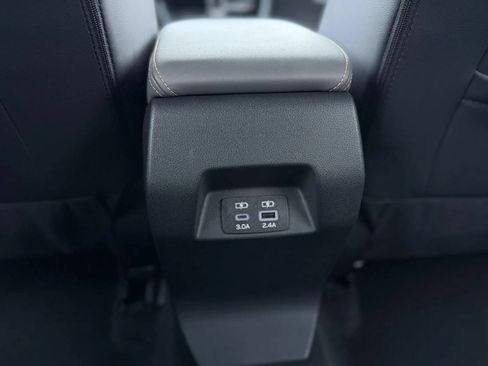 Used 2025 Subaru Crosstrek 2.5i Sport w/ Crosstrek Mirror Package AWD/4WD image 40