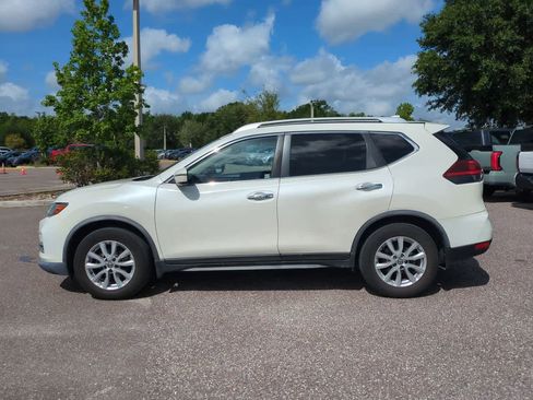 Used 2018 Nissan Rogue SV FWD image 3