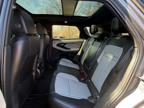 Used 2020 Land Rover Range Rover Evoque R-Dynamic SE image 27