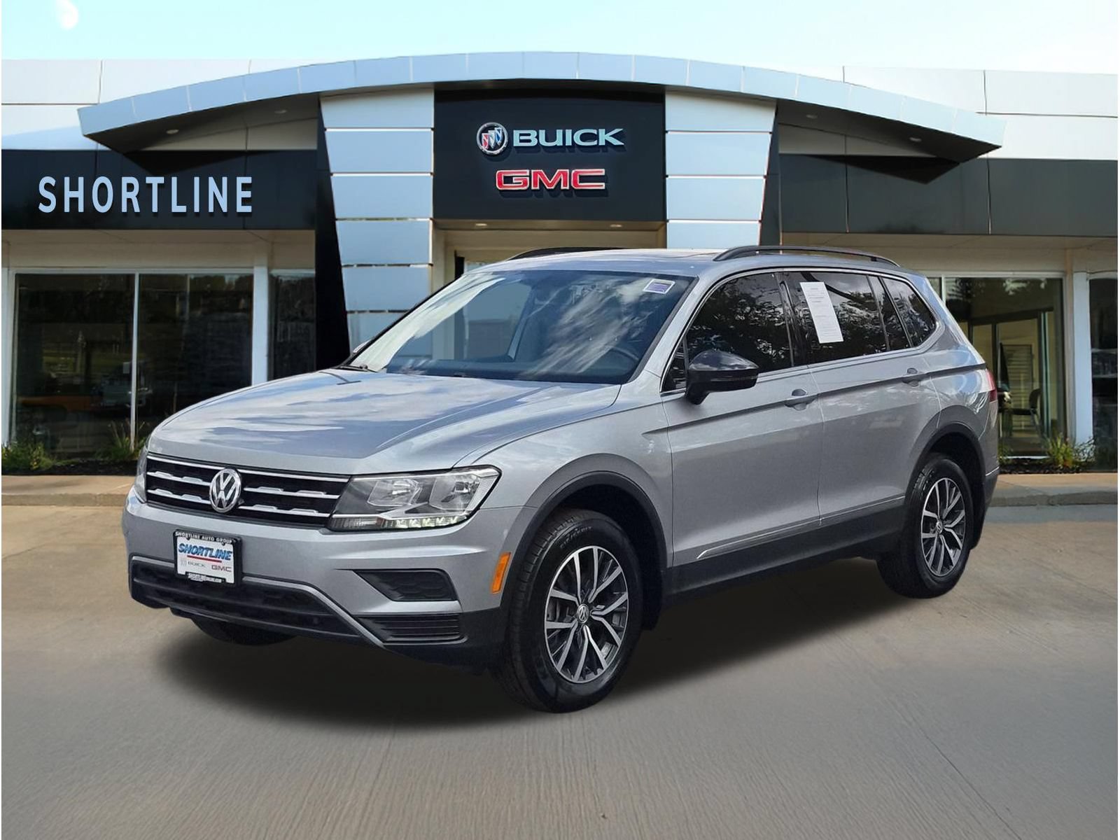 Used 2020 Volkswagen Tiguan SE w/ Panoramic Sunroof Package AWD/4WD image 7