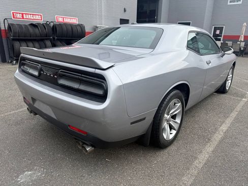 Used 2018 Dodge Challenger SXT RWD image 5