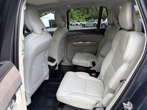Certified 2023 Volvo XC90 B6 Ultimate w/ Protection Package Premier AWD/4WD image 32
