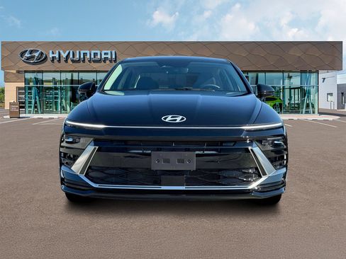 Certified 2025 Hyundai Sonata SEL AWD/4WD image 12