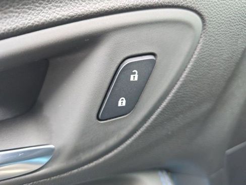 Used 2026 Buick Encore GX Sport Touring w/ Comfort Package image 18