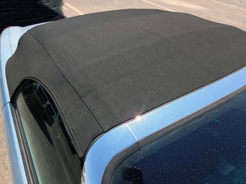 Used 2004 Ford Thunderbird image 50