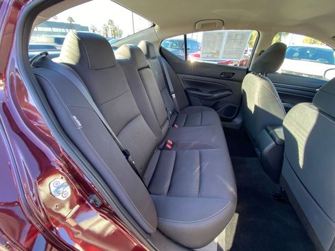 Used 2025 Nissan Altima 2.5 SV image 39