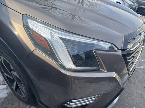 Used 2023 Subaru Forester Touring image 2