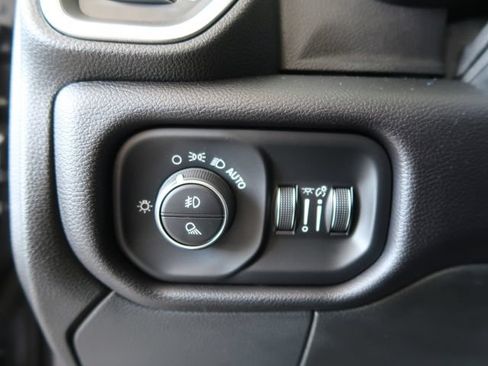 Used 2022 RAM 2500 Laramie AWD/4WD image 18
