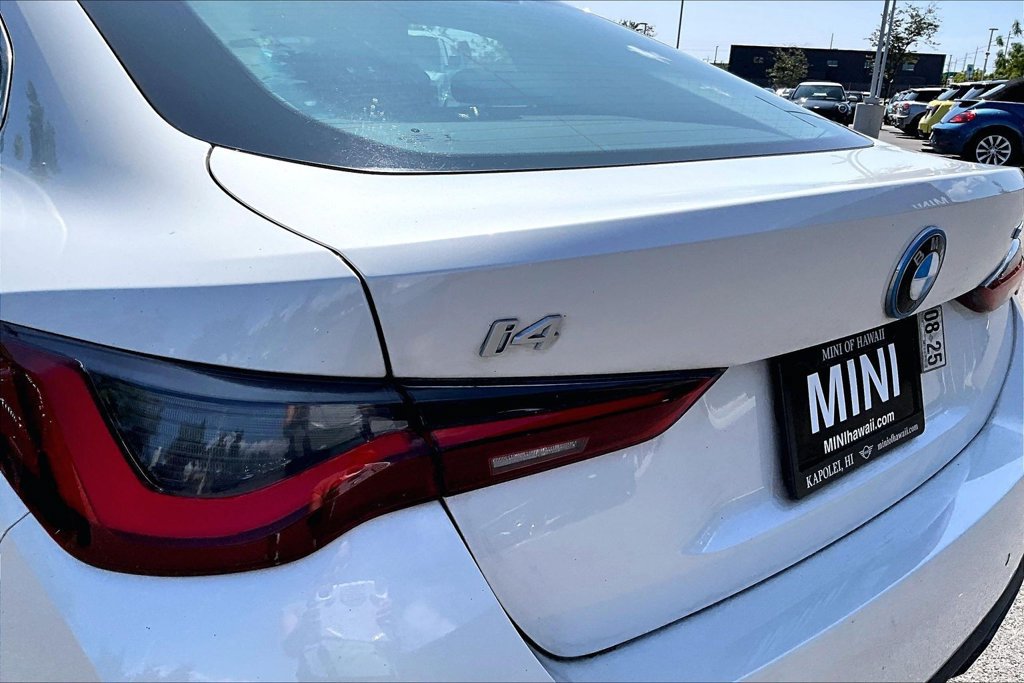 Used 2023 BMW i4 eDrive40 w/ Premium Package RWD image 9