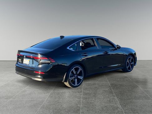 Used 2024 Honda Accord Sport image 5