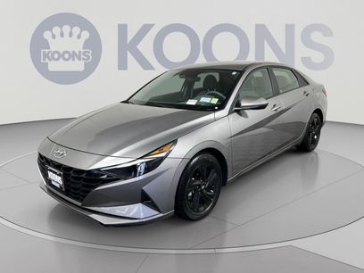 Used 2022 Hyundai Elantra SEL w/ Convenience Package