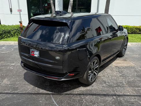 Used 2023 Land Rover Range Rover SE AWD/4WD image 19