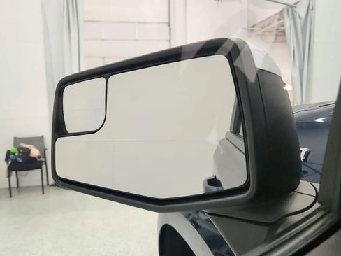 Used 2022 Chevrolet Silverado 1500 LT image 24