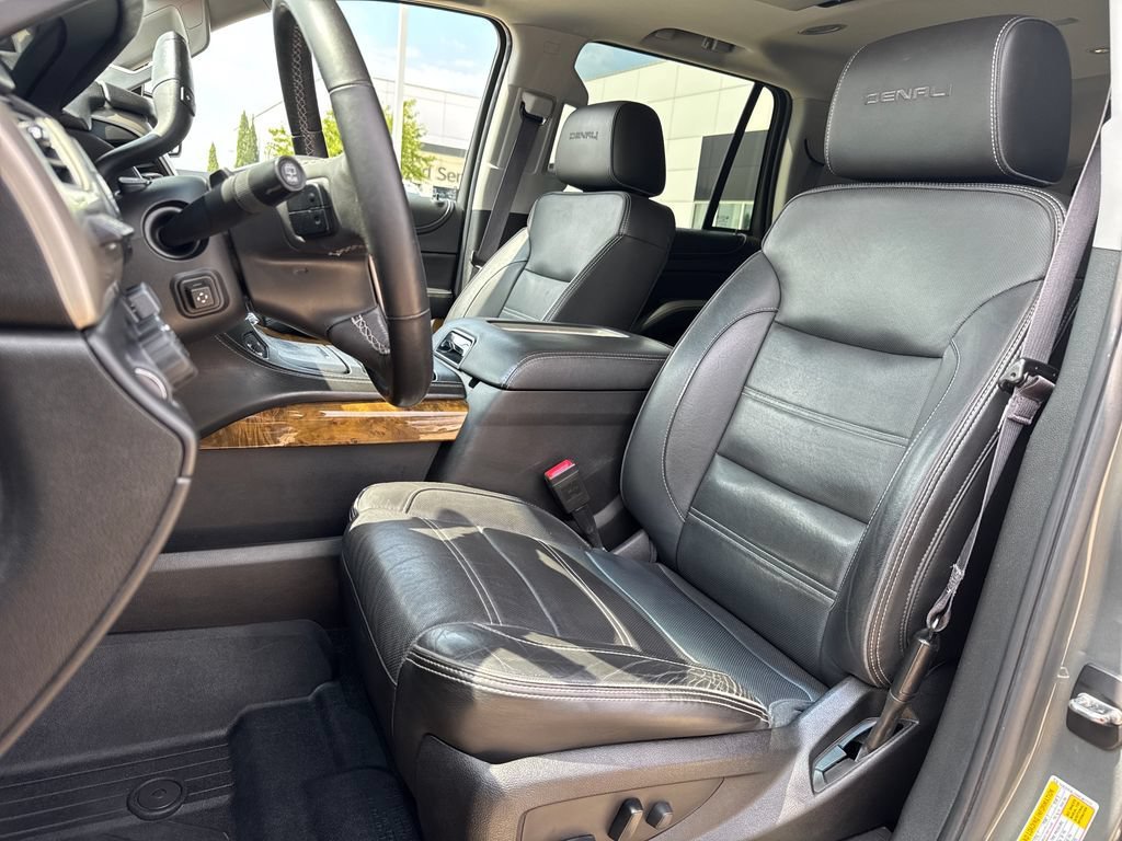Used 2017 GMC Yukon Denali w/ Open Road Package AWD/4WD image 13