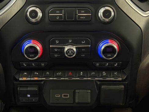 Used 2021 GMC Sierra 1500 Denali w/ Denali Ultimate Package AWD/4WD image 19