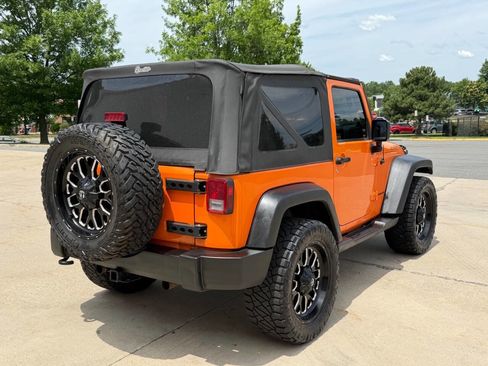 Used 2012 Jeep Wrangler Rubicon w/ PWR Convenience Group AWD/4WD image 3