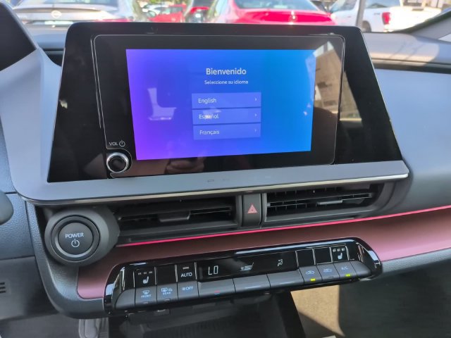Used 2026 Toyota Prius Plug-In Hybrid FWD image 18