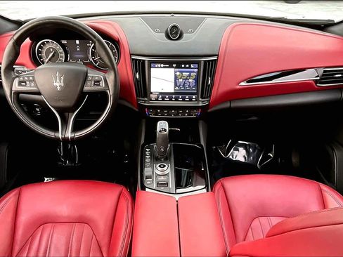 Used 2021 Maserati Levante image 16
