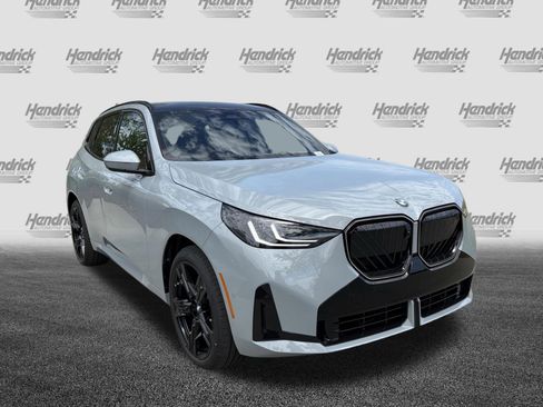 New 2026 BMW X3 xDrive30 w/ Premium Package AWD/4WD image 2