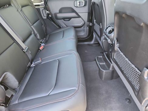 New 2026 Jeep Wrangler Unlimited Rubicon AWD/4WD image 17
