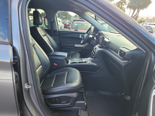 Used 2024 Ford Explorer XLT w/ Equipment Group 202A RWD image 11