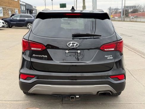 Used 2017 Hyundai Santa Fe Sport image 8