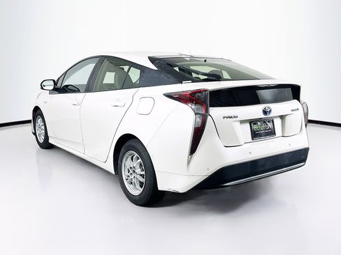 Used 2017 Toyota Prius Four w/ Premium Convenience Package FWD image 5