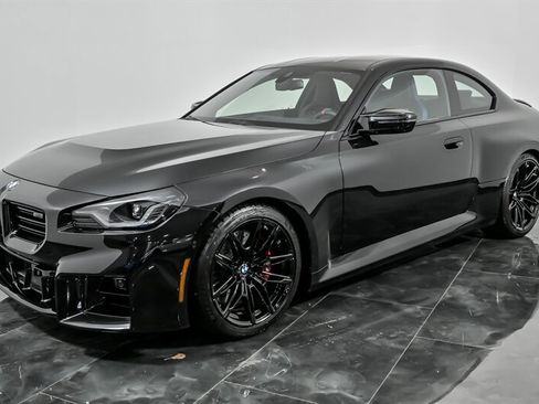 Used 2025 BMW M2 w/ Lighting Package image 5