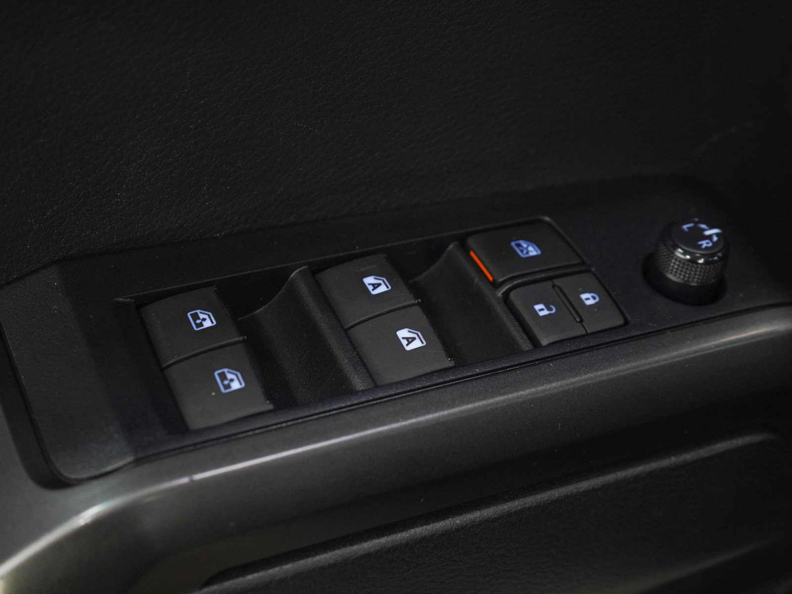 Used 2022 Toyota Tacoma TRD Off-Road w/ TRD Premium Off Road Package AWD/4WD image 23