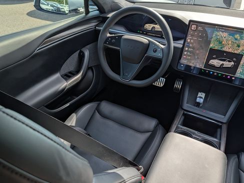 Used 2022 Tesla Model S AWD/4WD image 9