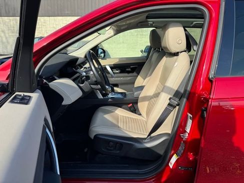 Used 2020 Land Rover Discovery Sport SE image 12