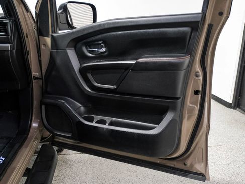 Used 2021 Nissan Titan PRO-4X w/ Off Road Protection Package image 43