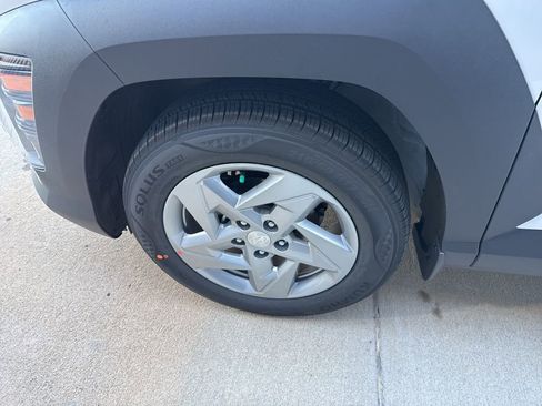 New 2026 Hyundai Kona SE image 12