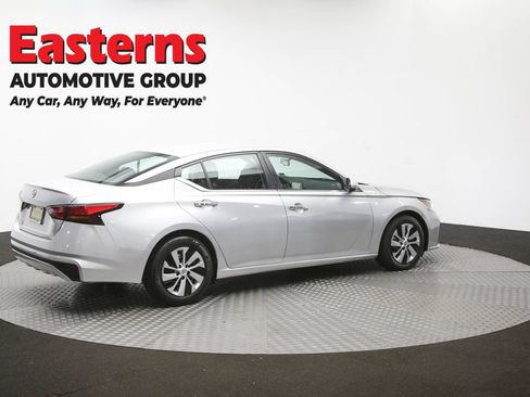 Used 2023 Nissan Altima 2.5 S FWD image 40