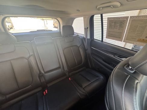 Used 2024 Jeep Grand Cherokee Limited image 37