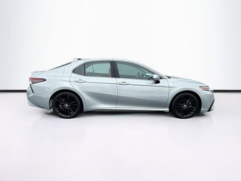 Used 2023 Toyota Camry XSE image 9