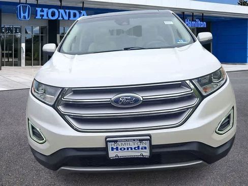 Used 2018 Ford Edge Titanium w/ Equipment Group 301A AWD/4WD image 3