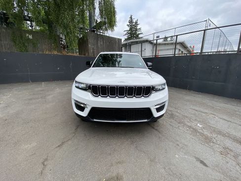Used 2024 Jeep Grand Cherokee Limited 4xe AWD/4WD image 9