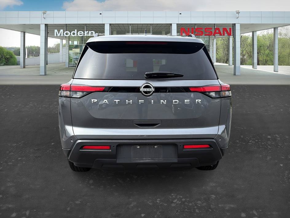 Certified 2025 Nissan Pathfinder SV FWD image 4