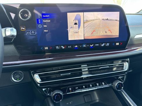 New 2026 Chevrolet Traverse RS image 5